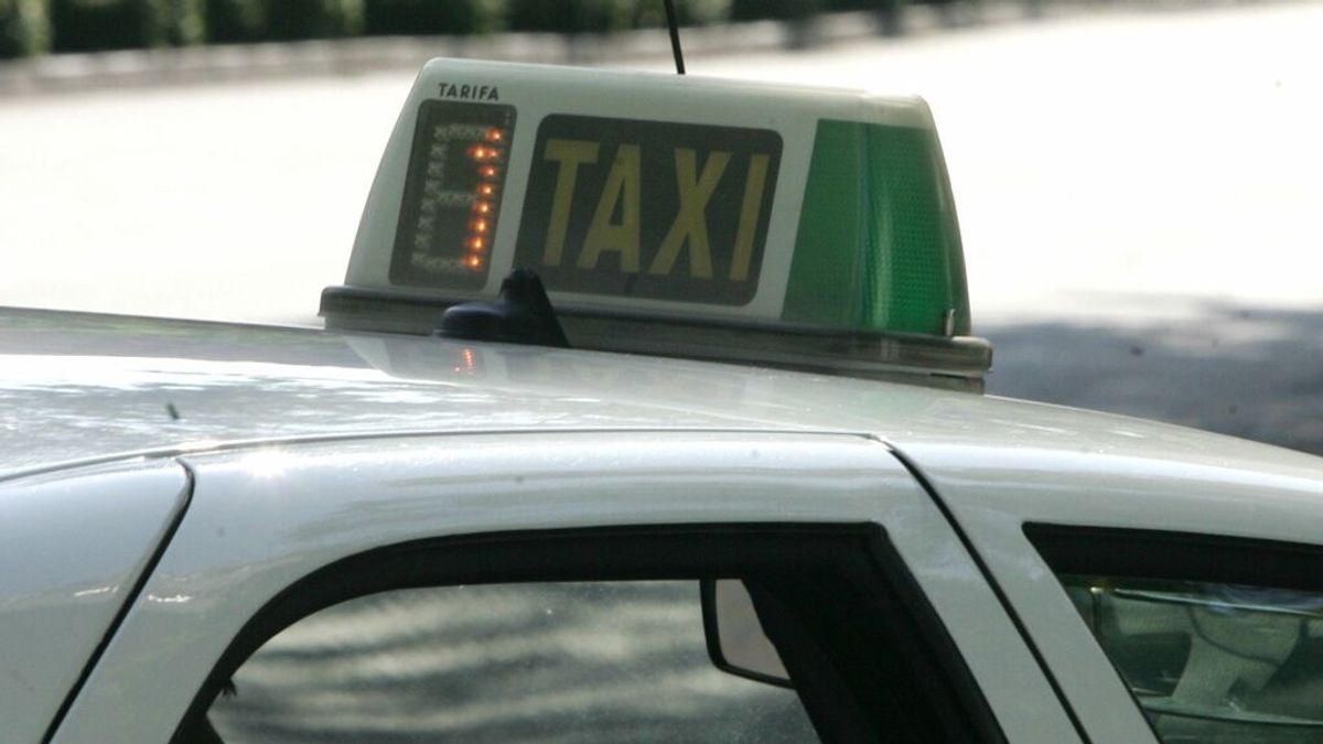 Detenido un taxista que circulaba por Chamberí drogado, ebrio y sin carné de conducir