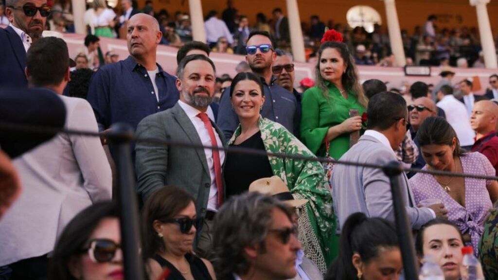 Olona con Abascal en la corrida de Morante de la Puebla en Sevilla