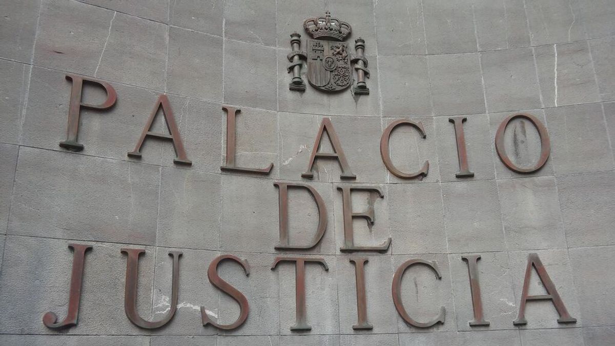 Decretan el ingreso en prisión del acusado de matar a su mujer en Arona, Tenerife Decretan el ingreso en prisión del acusado de matar a su mujer en Arona, Tenerife