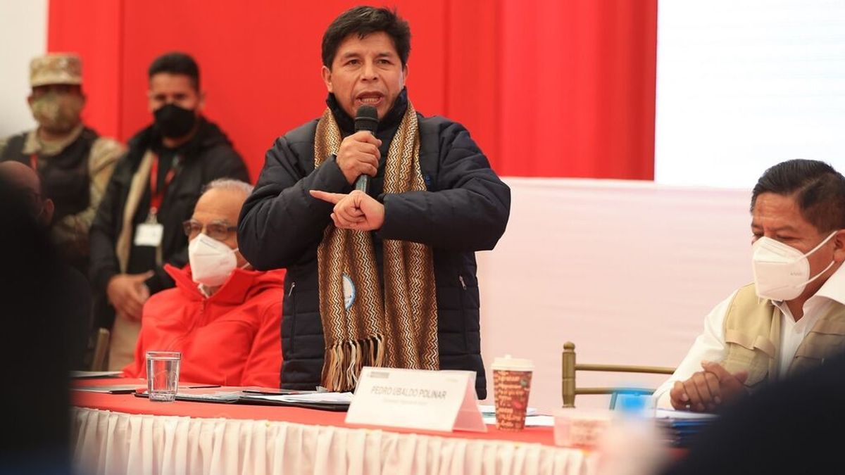 Castillo anuncia una ley para que los presos trabajen y asuman sus propios gastos en las cárceles peruanas Castillo anuncia una ley para que los presos trabajen y asuman sus propios gastos en las cárceles peruanas