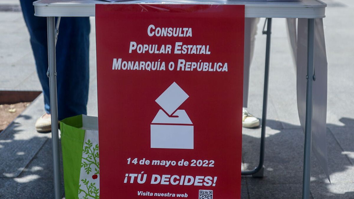 Apenas 80.000 personas se suman a la consulta popular sobre monarquía o república en España