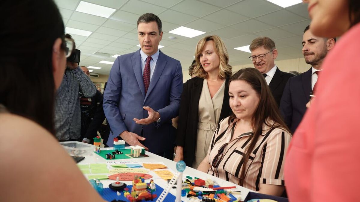 Sánchez anuncia una inversión de 1.238 millones para modernizar la FP Sánchez anuncia una inversión de 1.238 millones para modernizar la FP