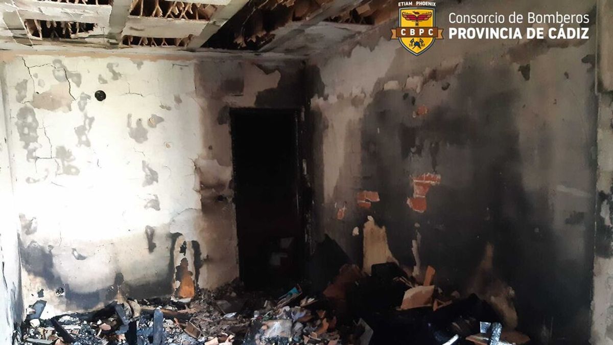 Detenido por prender fuego a su propia casa tras una discusión con su mujer Detenido por prender fuego a su propia casa tras una discusión con su mujer