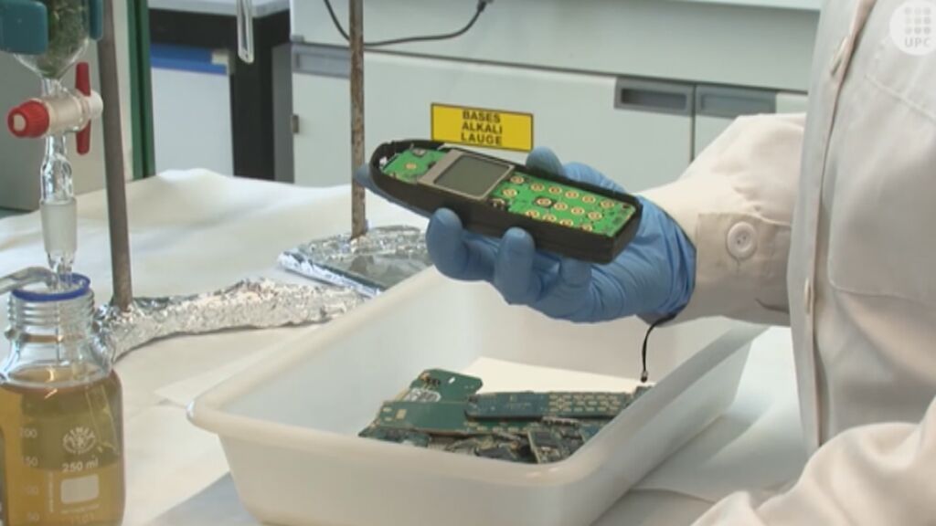 Bacterias comemóviles contra los residuos electrónicos