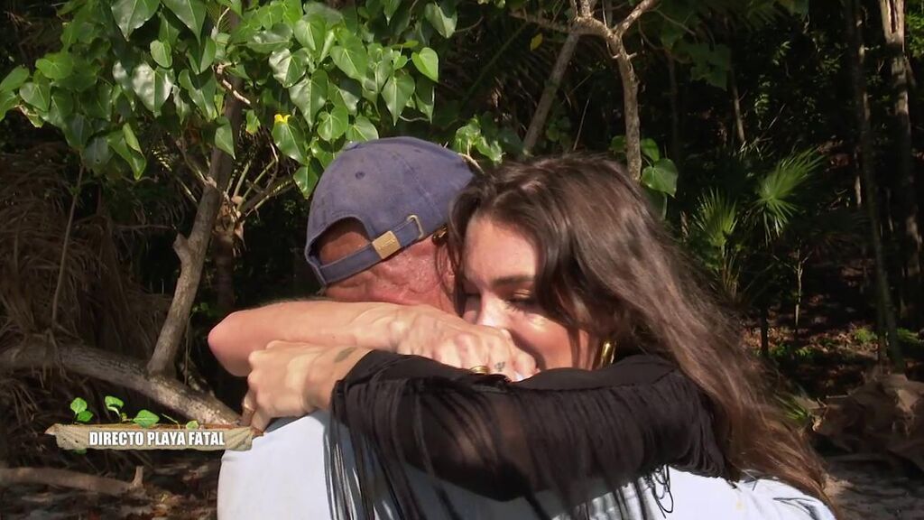 El lacrimógeno reencuentro entre Kiko Matamoros y su novia Marta en Honduras: "Sueño con casarme con ella"