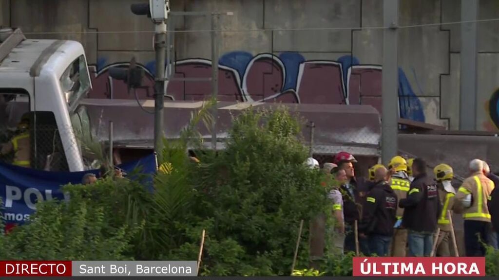 En directo: un muerto y más de 80 heridos tras una brutal colisión de trenes en Barcelona