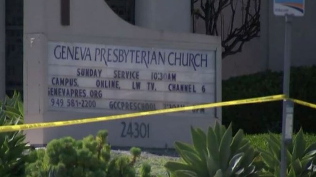 Dos tiroteos en un mercadillo de Texas y una iglesia de California dejan al menos tres muertos