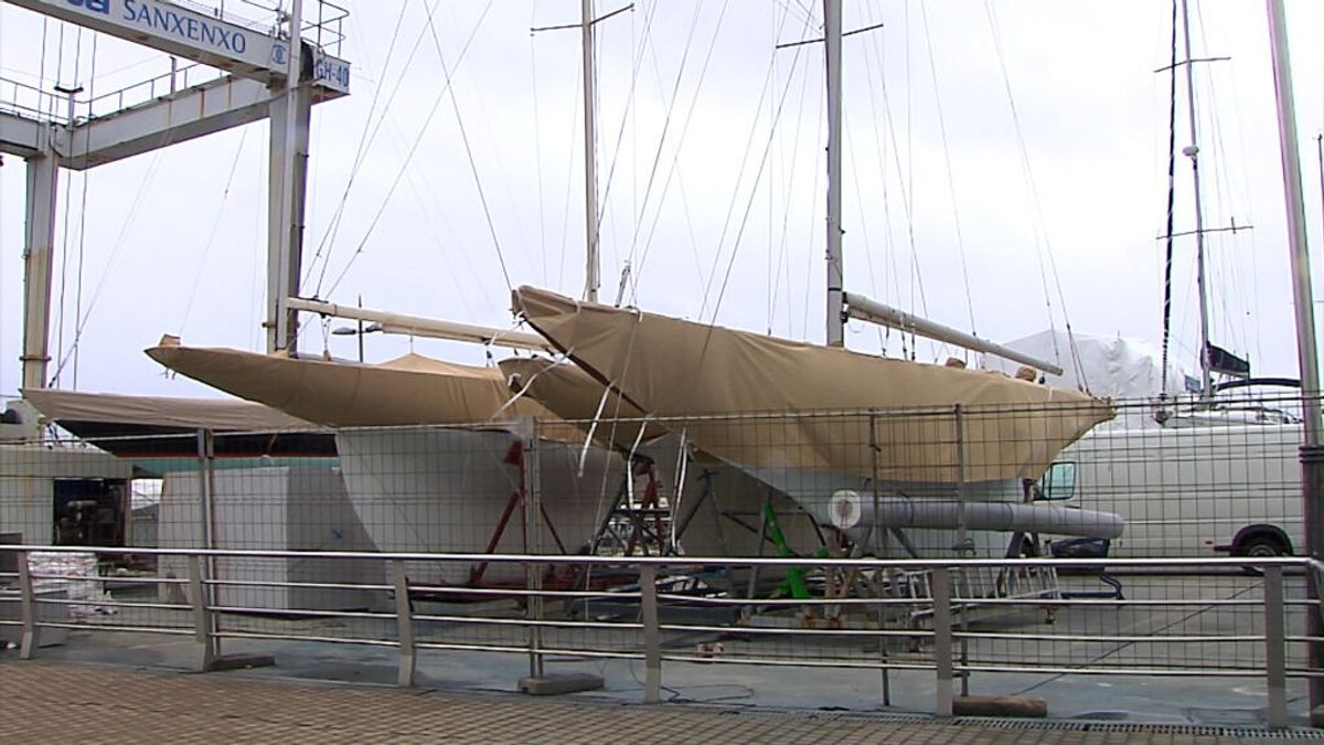 El Bribón espera al rey para la regata de la Copa de España que se celebra en Sanxenxo El Bribón espera al rey para la regata de la Copa de España que se celebra en Sanxenxo