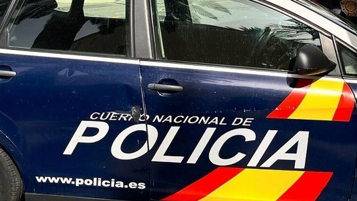 Una chica de 14 años huye por un balcón en Torremolinos tras presenciar malos tratos a su madre Una chica de 14 años huye por un balcón en Torremolinos tras presenciar malos tratos a su madre