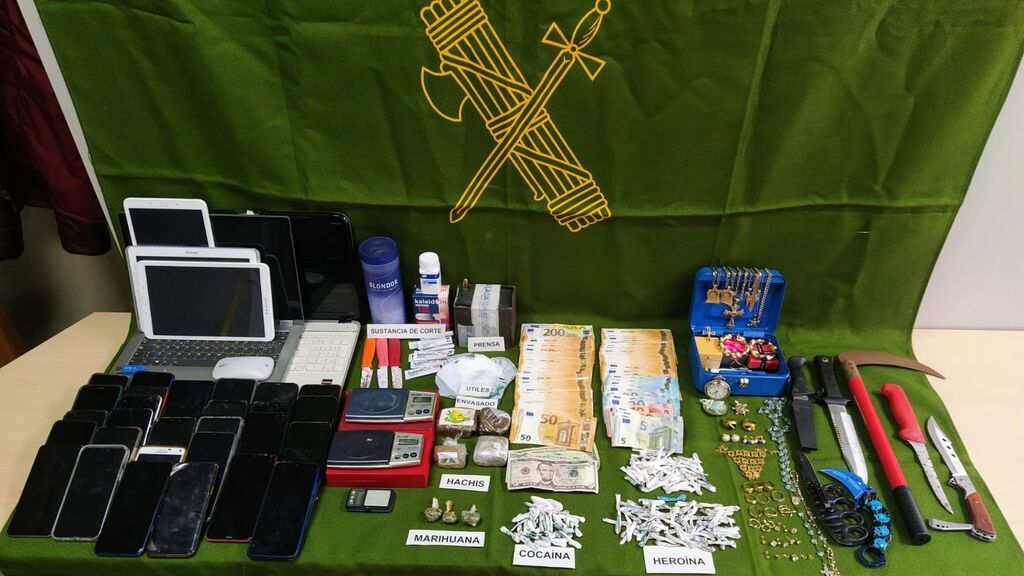 EuropaPress_4454398_detenidas_nueve_personas_ingresan_prision_seis_operacion_antidroga_meicende