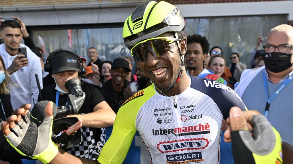 El eritreo Biriam Girmay entra en la historia del ciclismo con su victoria en el Giro de Italia