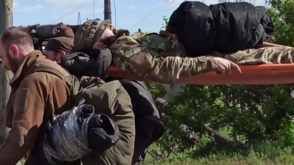 Rusia quiere declarar 'terroristas' a los combatientes evacuados de Azovstal Rusia quiere declarar 'terroristas' a los combatientes evacuados de Azovstal