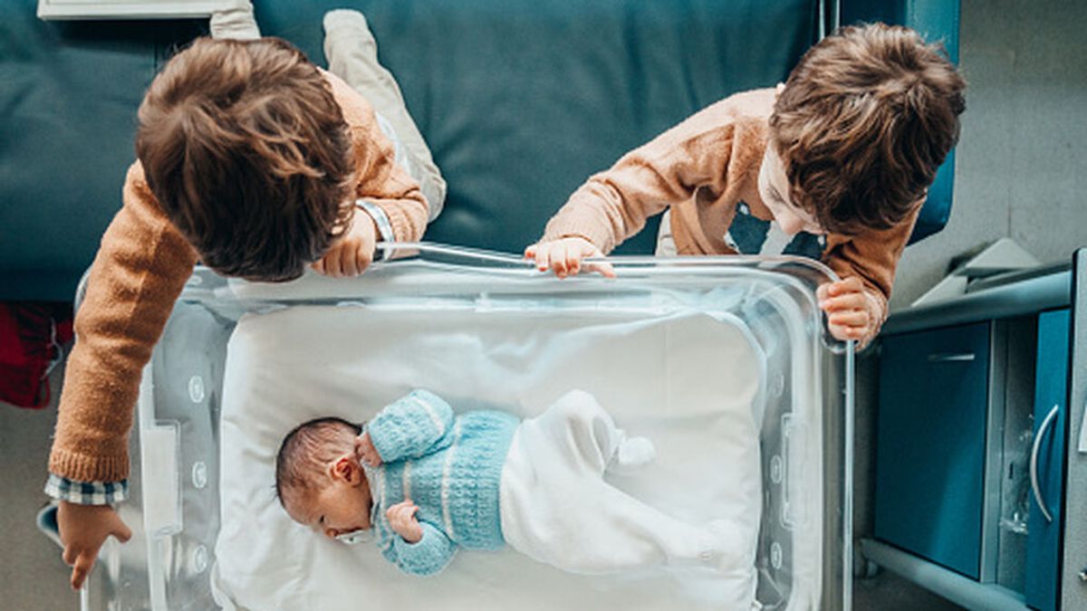 Antonio y Mari Carmen se mantienen como los nombres más comunes en España Antonio y Mari Carmen se mantienen como los nombres más comunes en España
