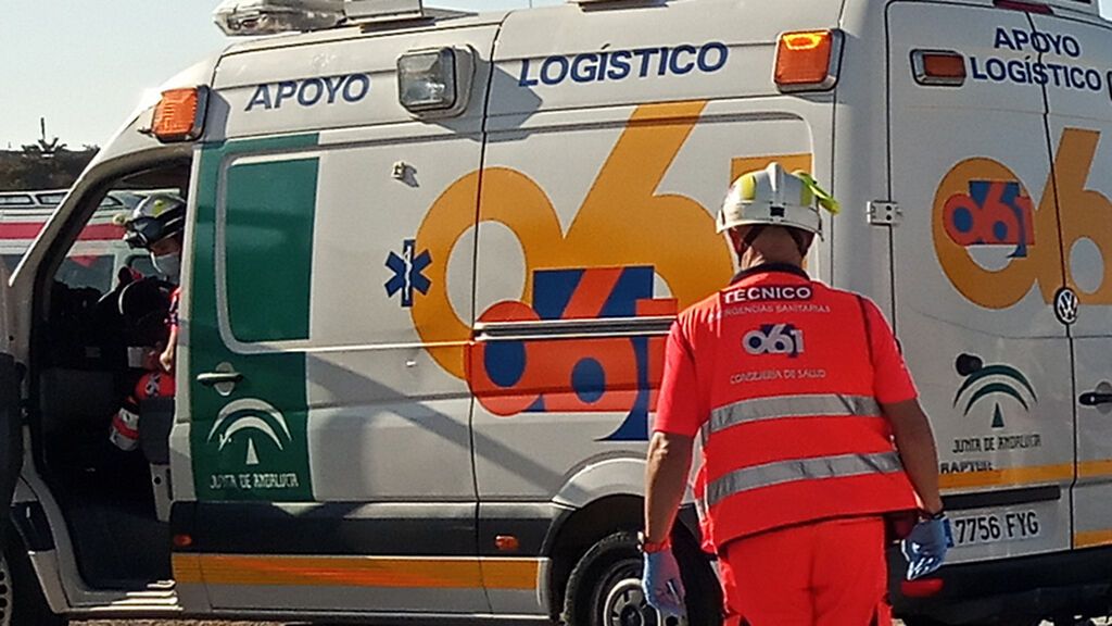 Mueren dos personas en el accidente de un autobús entre las localidades sevillanas de Pedrera y La Roda