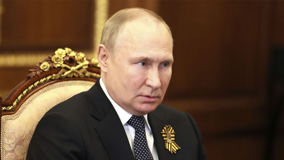 Rusia expulsa a 24 diplomáticos de Italia tras hacer lo propio con más de 60 franceses y españoles Rusia expulsa a 24 diplomáticos de Italia tras hacer lo propio con más de 60 franceses y españoles