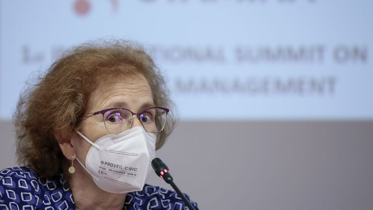 Margarita del Val advierte que la cuarta dosis debe ser de una vacuna que cubra las nuevas variantes