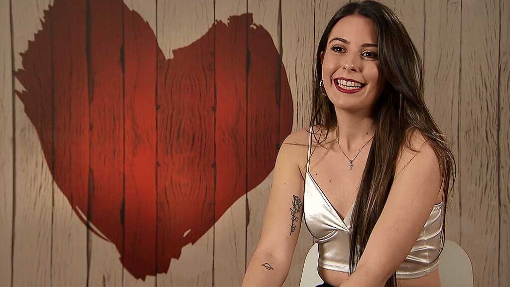 Paula no puede creer que su cita en ‘First Dates’ fuera gordo: “Pesaba 120 kilos”