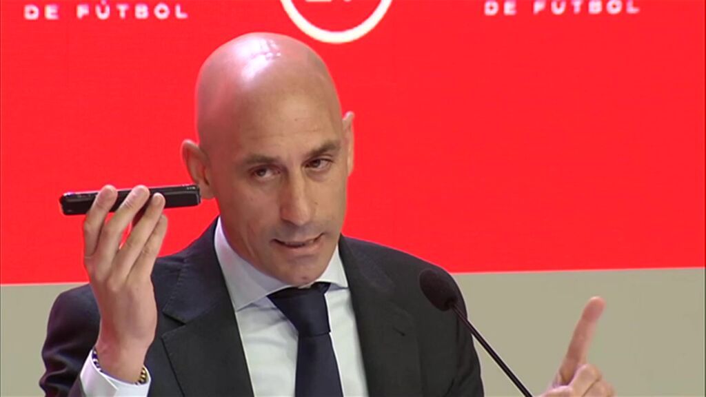 Luis Rubiales dio explicaciones sobre los audios con Gerard Piqué y niega las informaciones publicadas