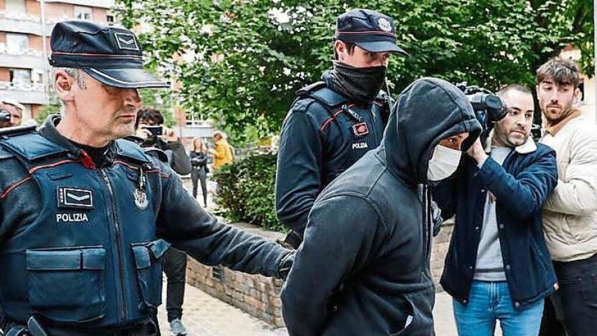 Dos hombres de Barcelona denuncian que presunto asesino de gais de Bilbao Dos hombres de Barcelona denuncian que presunto asesino de gais de Bilbao