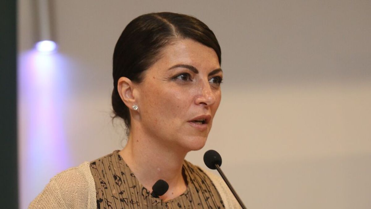 Macarena Olona tilda de “bulo” la información sobre su posible empadronamiento fraudulento en Salobreña y señala a PP y PSOE Macarena Olona tilda de “bulo” la información sobre su posible empadronamiento fraudulento en Salobreña y señala a PP y PSOE