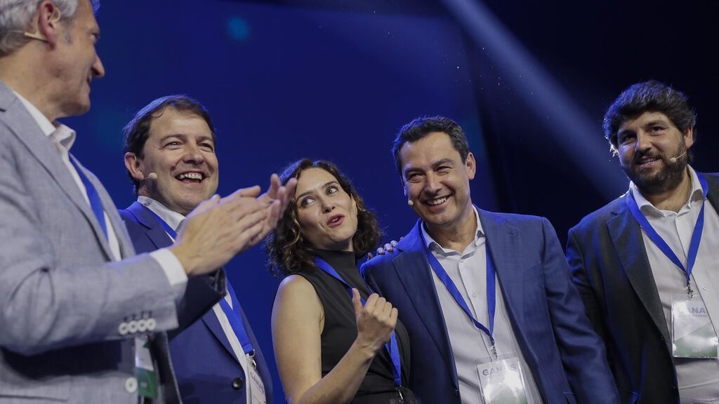 Ayuso rodeada de los presidentes autonómicos del PP