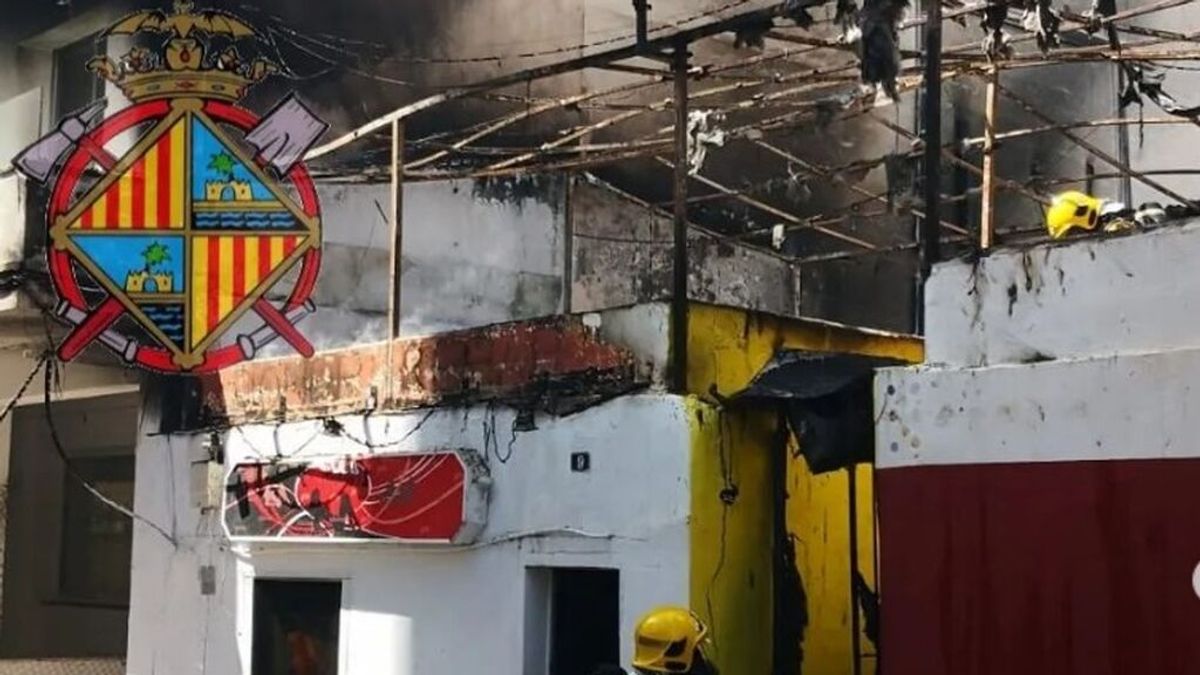 Detienen a 13 turistas alemanes por el incendio en un bar en el Arenal de Llucmajor, Mallorca