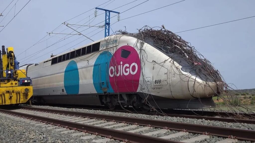 Recuperada la tensión por una de las vías de tren del trayecto Madrid-Barcelona afectado por una avería