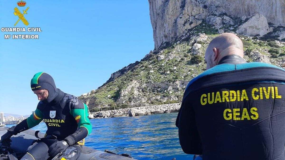 El menor ahogado en Canet (Valencia) murió tras caer a un socavón en una zona con fuertes corrientes El menor ahogado en Canet (Valencia) murió tras caer a un socavón en una zona con fuertes corrientes