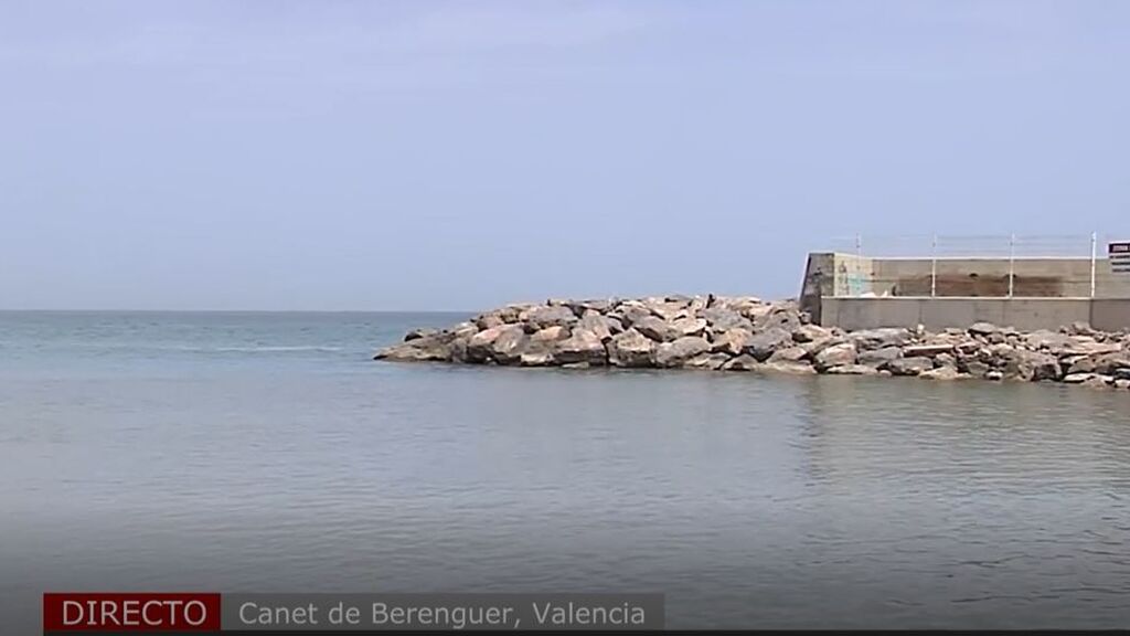 El niño ahogado en una playa de Valencia cayó a un socavón en una zona con fuertes corrientes