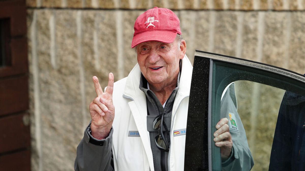 El rey emérito visita a su hijo en Madrid tras cuatro días de regatas en Sanxenxo El rey emérito visita a su hijo en Madrid tras cuatro días de regatas en Sanxenxo