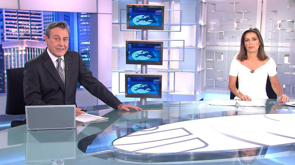 Con José Ribagorda y Ángeles Blanco Informativos Telecinco 2022 Noche 21/05/2022