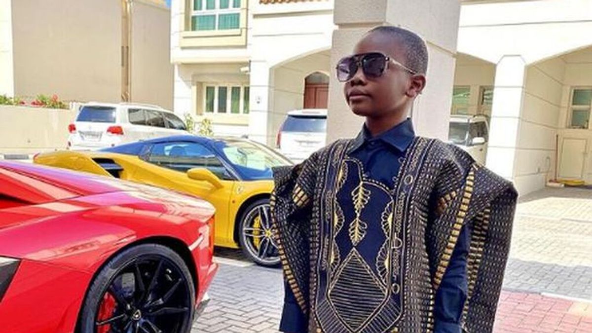 La lujosa vida de Mompha Junior, el niño de 10 años más rico del mundo