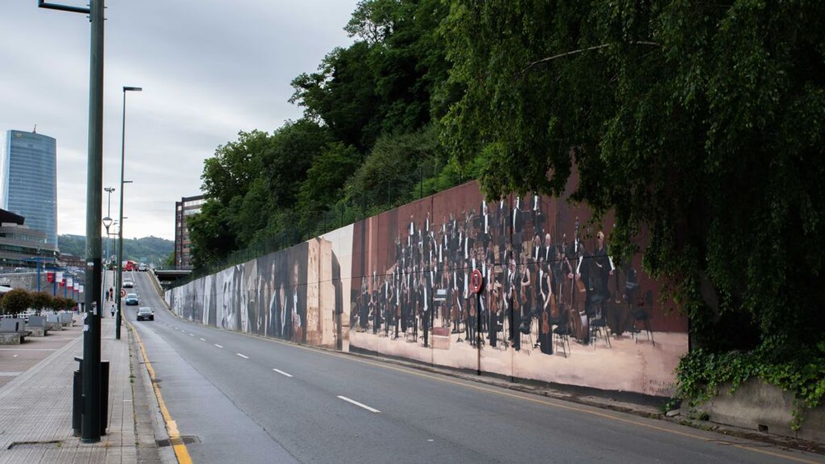 Un mural de 100 metros conmemora el centenario de la BOS en el barrio Olabeaga de Bilbao Un mural de 100 metros conmemora el centenario de la BOS en el barrio Olabeaga de Bilbao