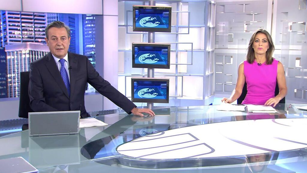 Con José Ribagorda y Ángeles Blanco Informativos Telecinco 2022 Noche 22/05/2022