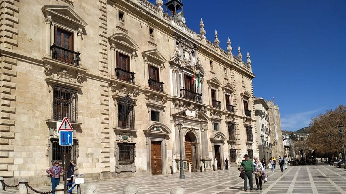 Condenado a siete años de cárcel por agresión sexual a una mujer en el baño de un pub en Granada Condenado a siete años de cárcel por agresión sexual a una mujer en el baño de un pub en Granada
