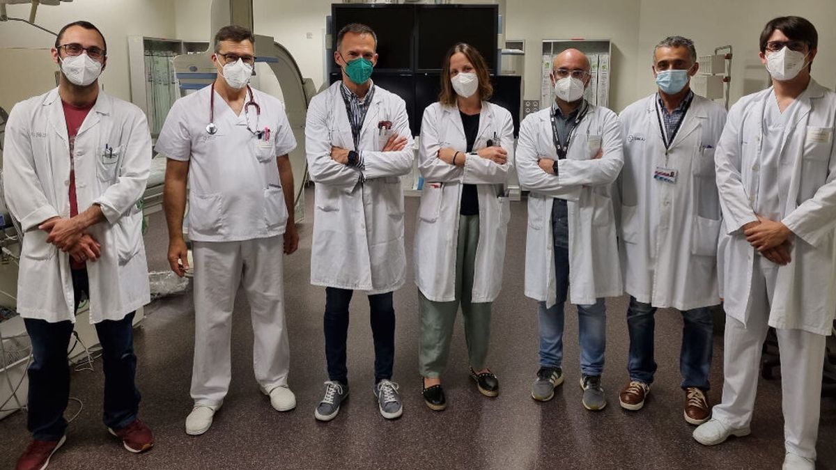 El Hospital Álvaro Cunqueiro realiza con éxito el implante sin sedación que previene el ictus El Hospital Álvaro Cunqueiro realiza con éxito el implante sin sedación que previene el ictus