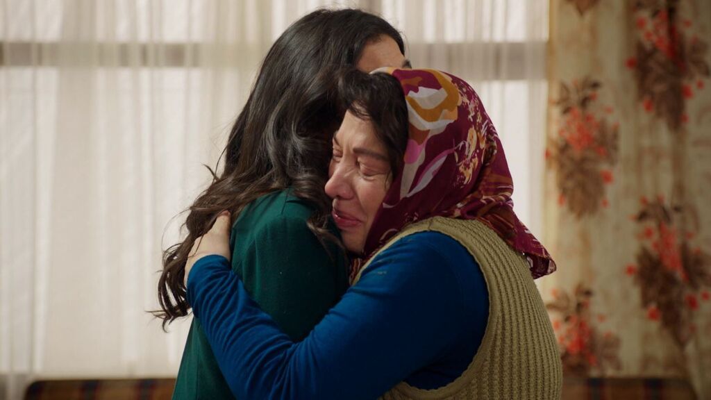 Zeynep acepta a Sultan