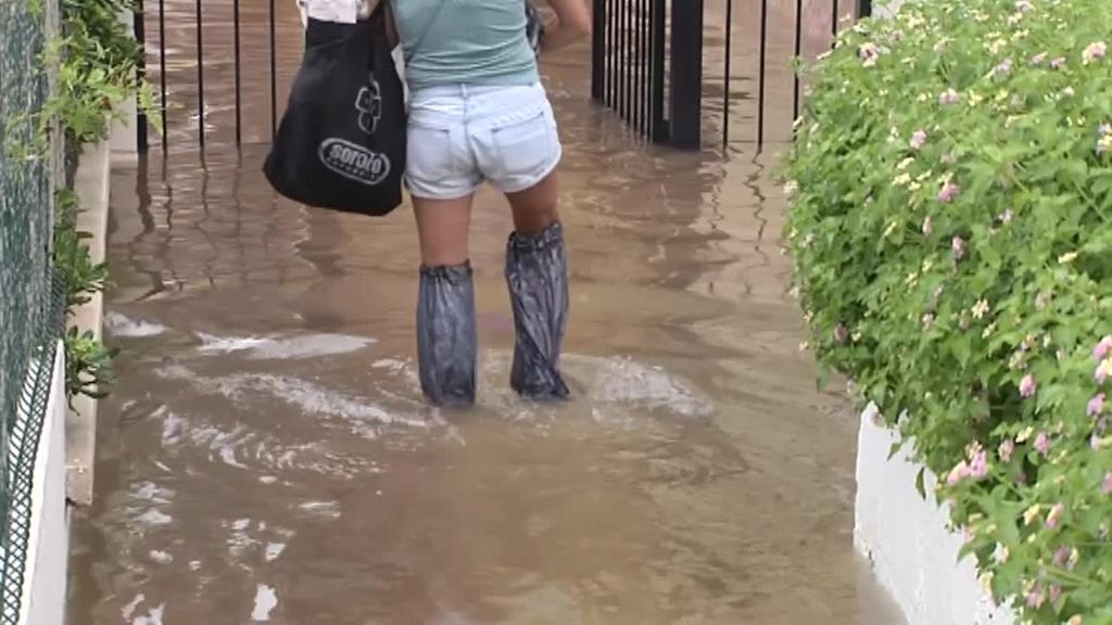 Las fuertes lluvias causan el caos en la zona de Levante