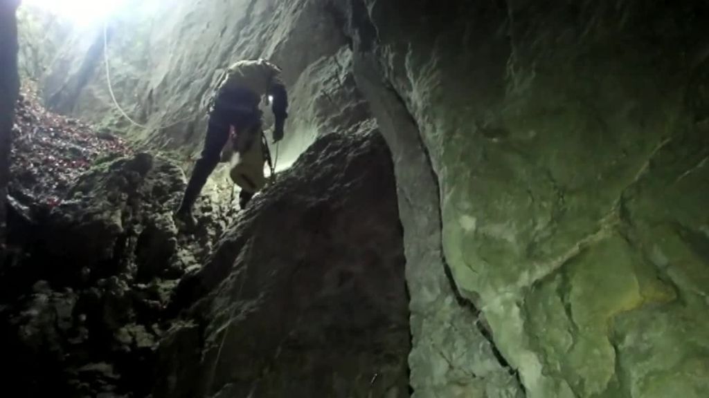 Descubren en Cantabria la segunda cueva subterránea más grande de la península ibérica