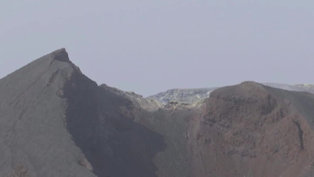 Lo que se ve más cerca que nunca del cráter del volcán de La Palma