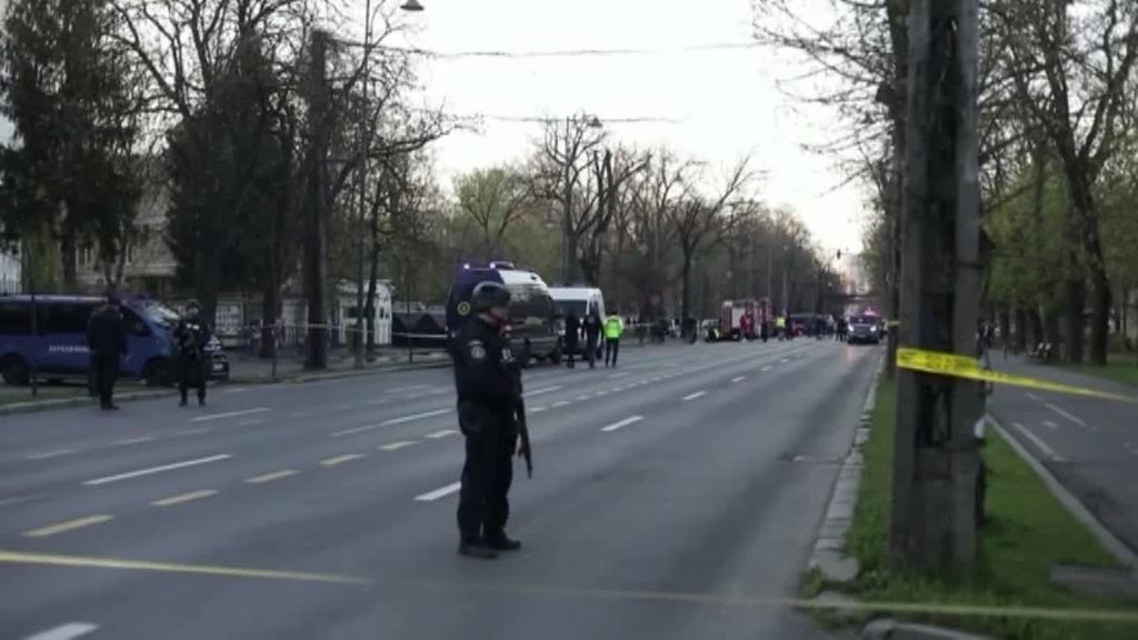 Un hombre muere al estrellar su coche contra la embajada de Rusia en Bucarest
