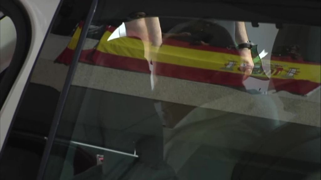 El rey, aclamada en Sanxenxo: "Hoy no llueve"