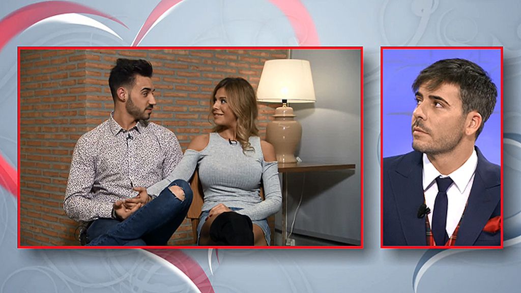 El amor se apodera de Claire e Ivi