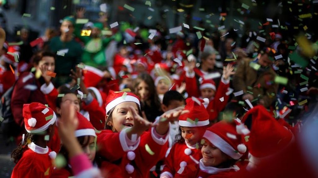 Desfile por los más necesitados