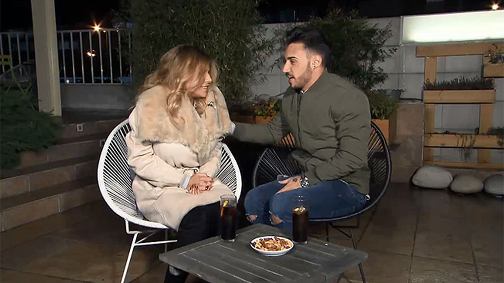 El amor se apodera de Claire e Ivi