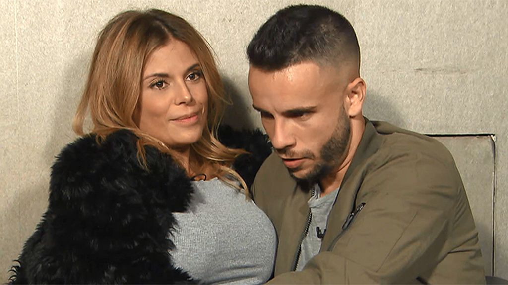 Baile, acercamiento y beso incluído
