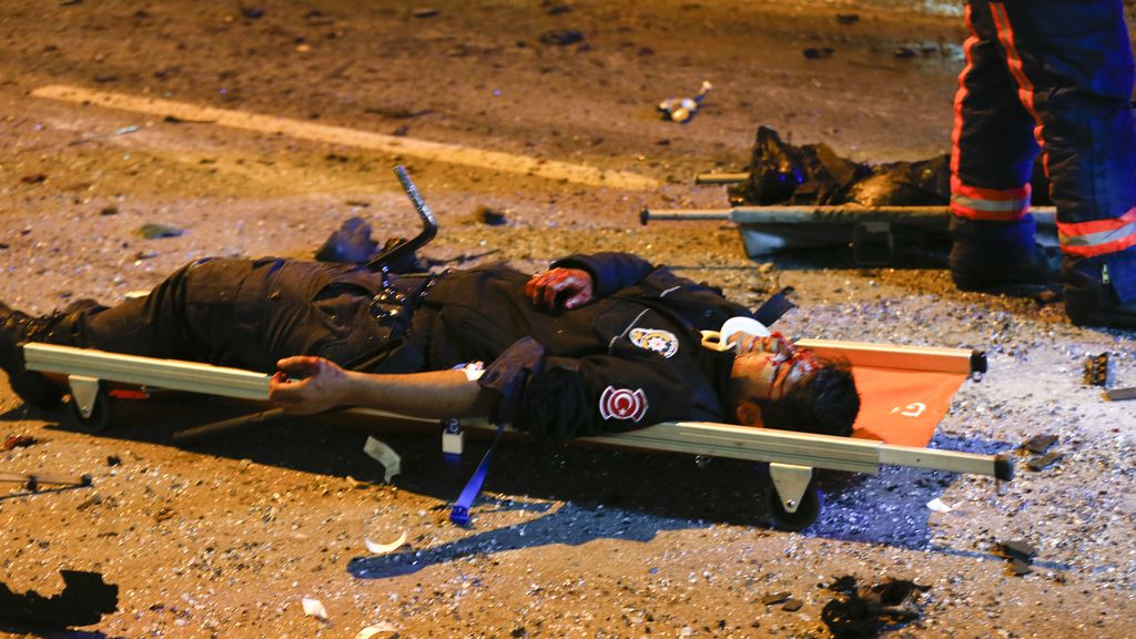 Atentado con coche bomba en Estambul