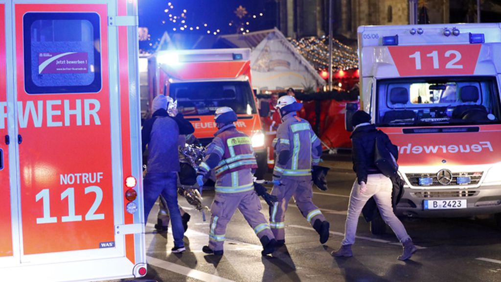 Un camión arrolla a varias personas en un mercado navideño de Berlín