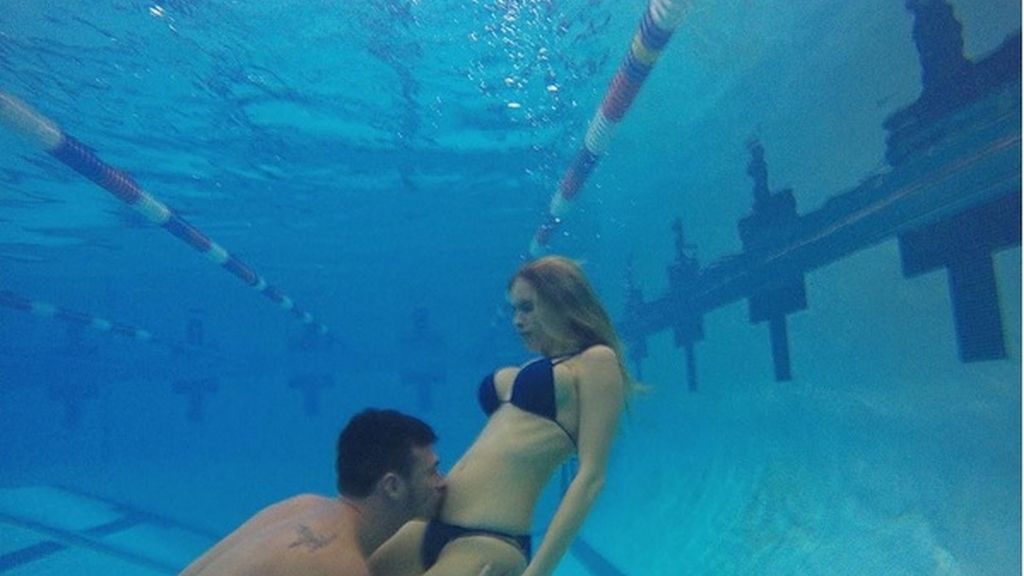 Rylan Lochte y Kayla Rae Reid anuncian su embarazo bajo el agua