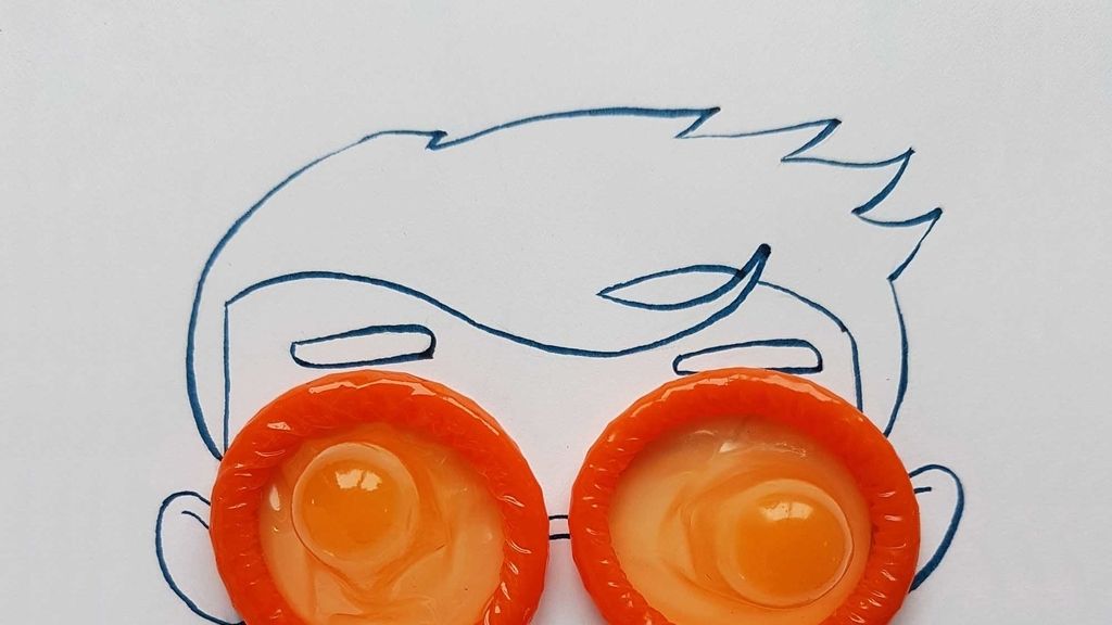 Un artista utiliza condones creando divertidas ilustraciones para concienciar sobre la prevención del SIDA